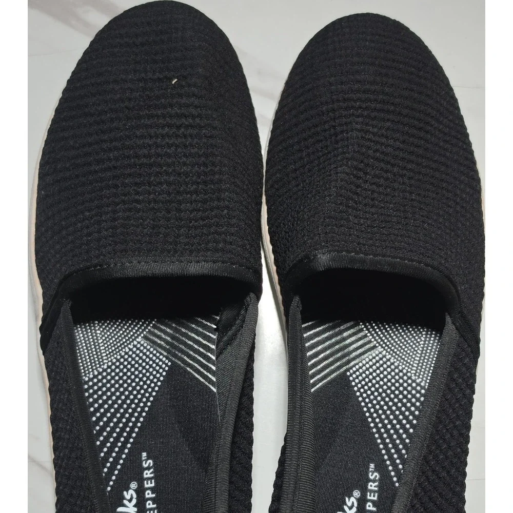 Clarks Women's Black‎ Knit Slip-On Flat Comfort Round Toe Size 8.5 M EU 39.5